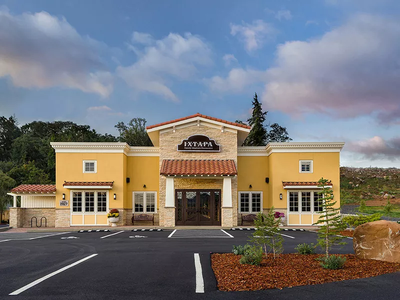 Mengapa Bangunan Restoran Logam Menggantikan Pembinaan Restoran Tradisional?