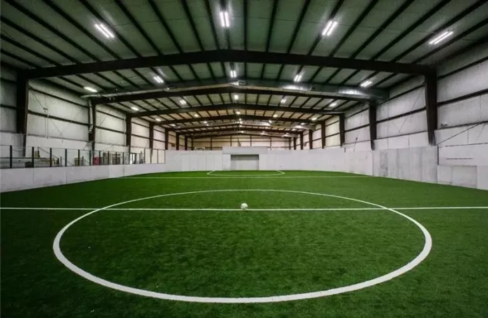 Pembinaan Stadium Keluli Pasang Siap Moden