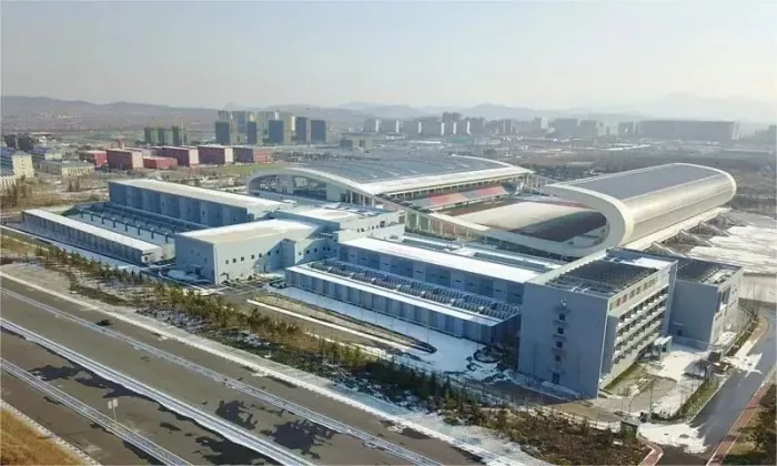Stadium Sukan berbentuk Khas pasang siap