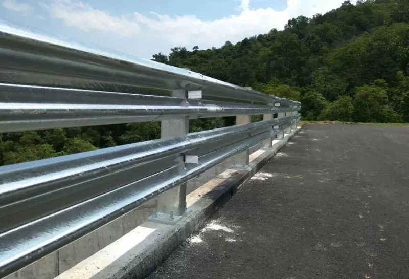 Pengawal Lebuhraya Keluli