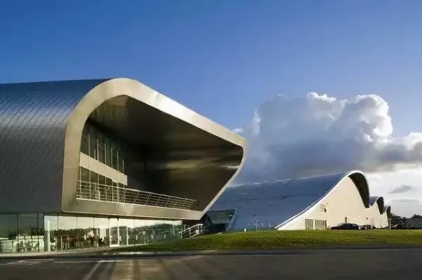 Terminal Jet Perniagaan Struktur Keluli